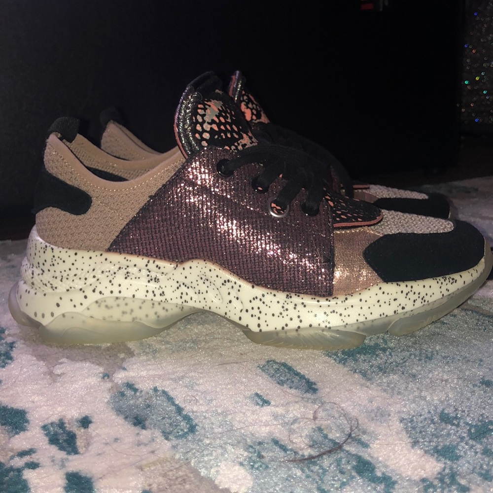 Beautiful Steve Madden sneakers - Picture 6 of 9